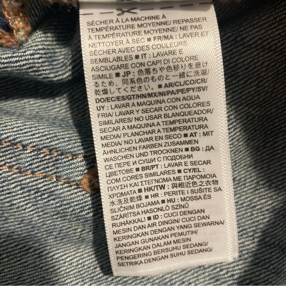 GAP Sz S Patch Pockets Mid Wash Adjustable Straps Overalls - Picture 12 of 13